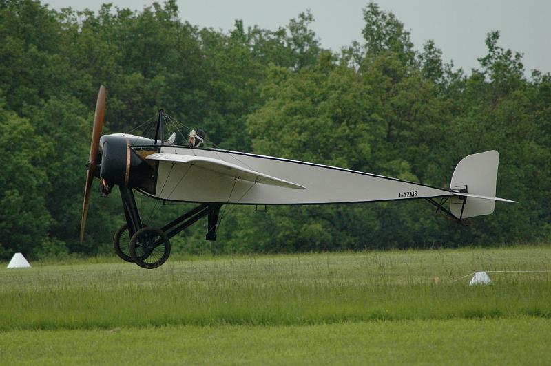 Ferté Allais 05 -2005-05-14-17'00'32.jpg